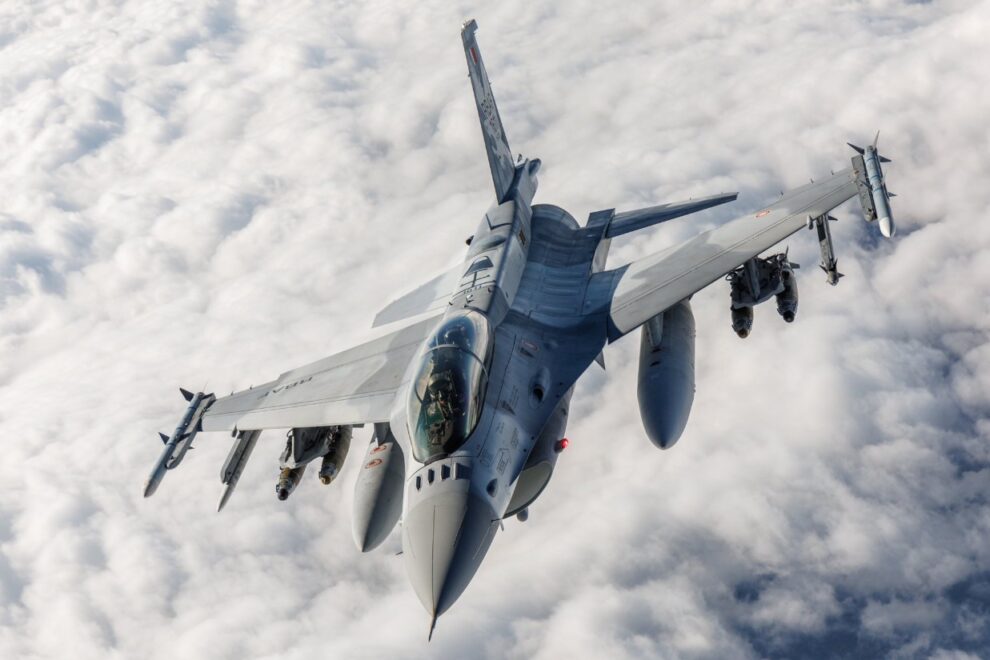 F-16