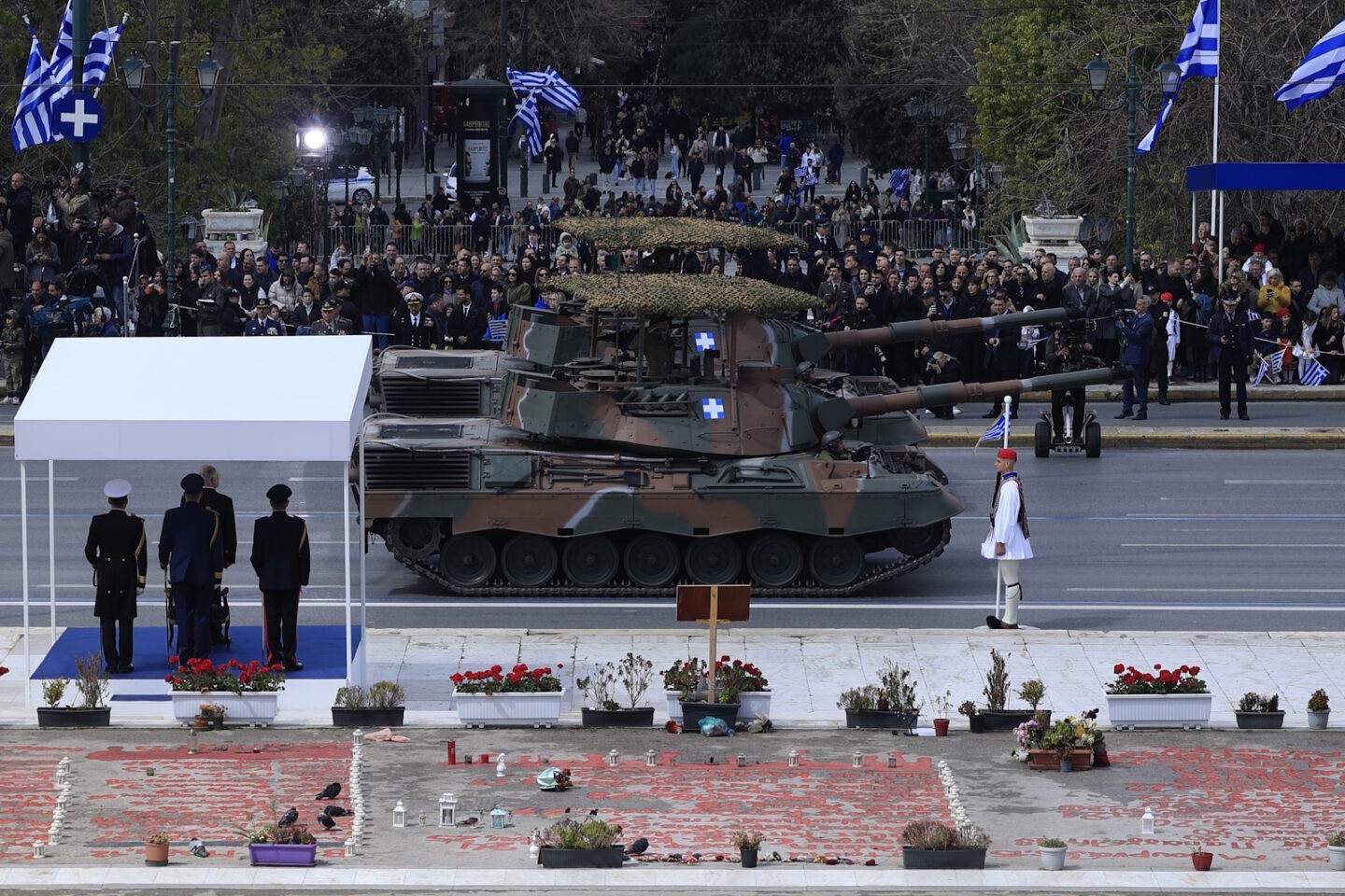 στρατιωτική παρέλαση