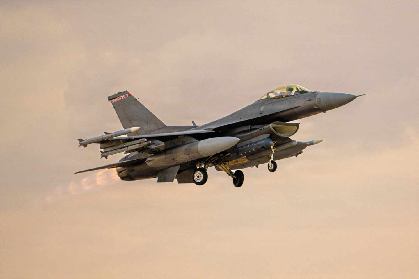 F-16